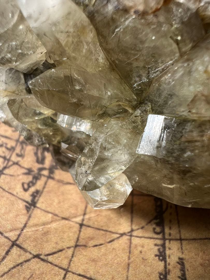 龍脈の精髄 ― 国産ブラックルチル⭐︎針水晶