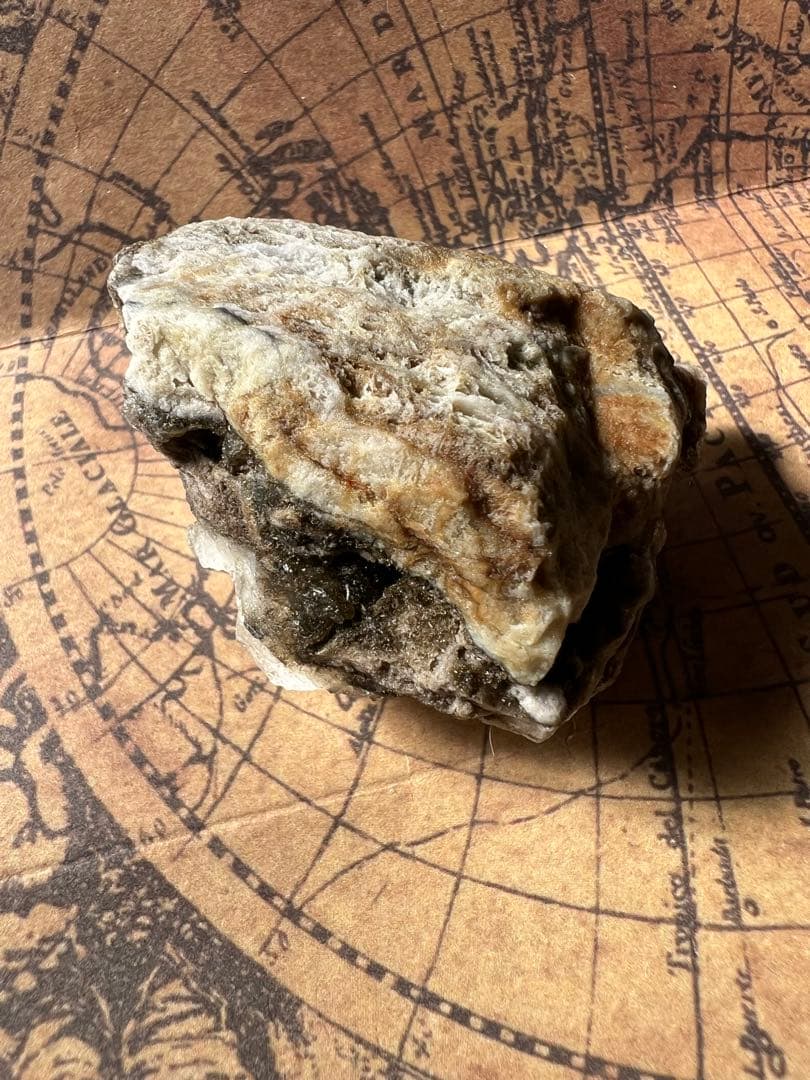 龍脈の精髄 ― 国産ブラックルチル⭐︎針水晶