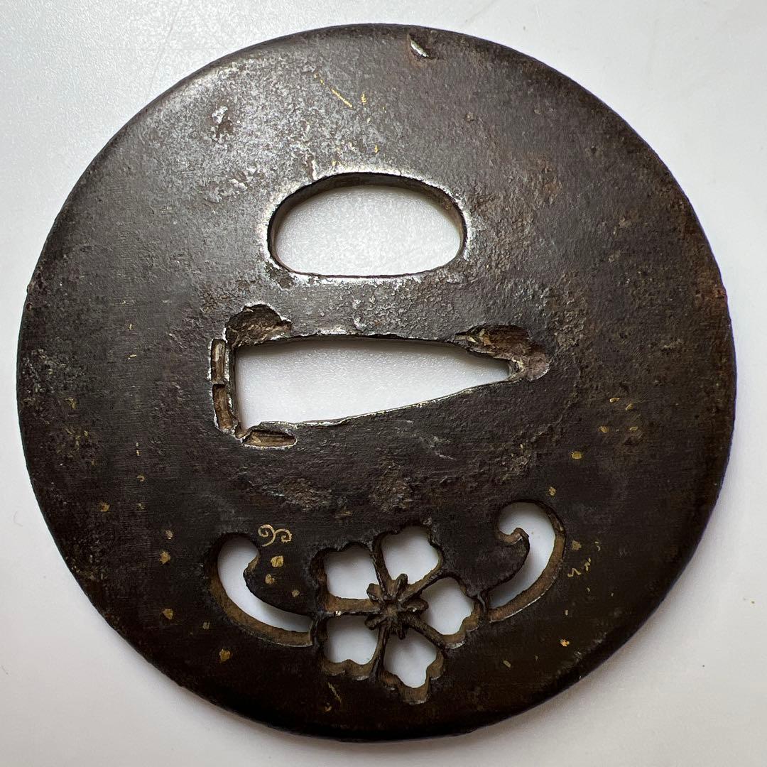 江戸時代　金象嵌　桜紋つば　99g 7㎝　東K8-0205☆2F