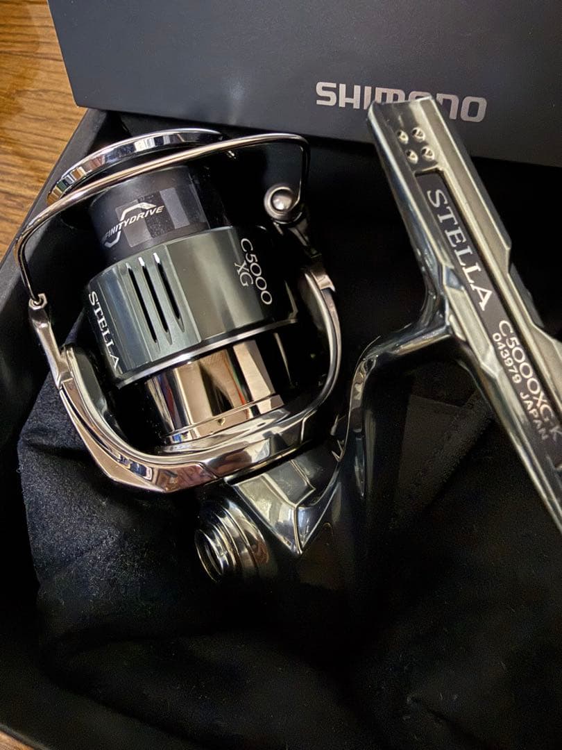 シマノ 22ステラ C5000XGスピニング リール SHIMANO 4000