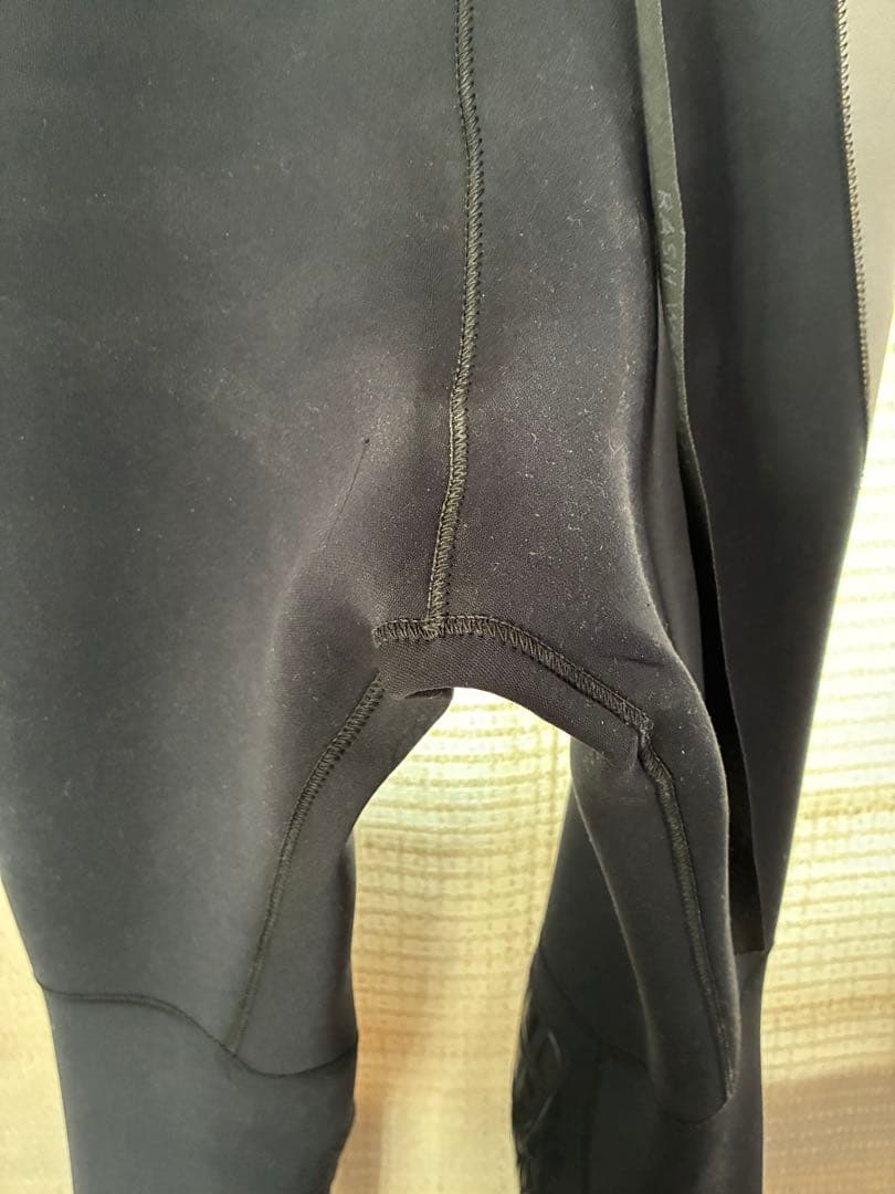 RASH フルスーツ ３mm