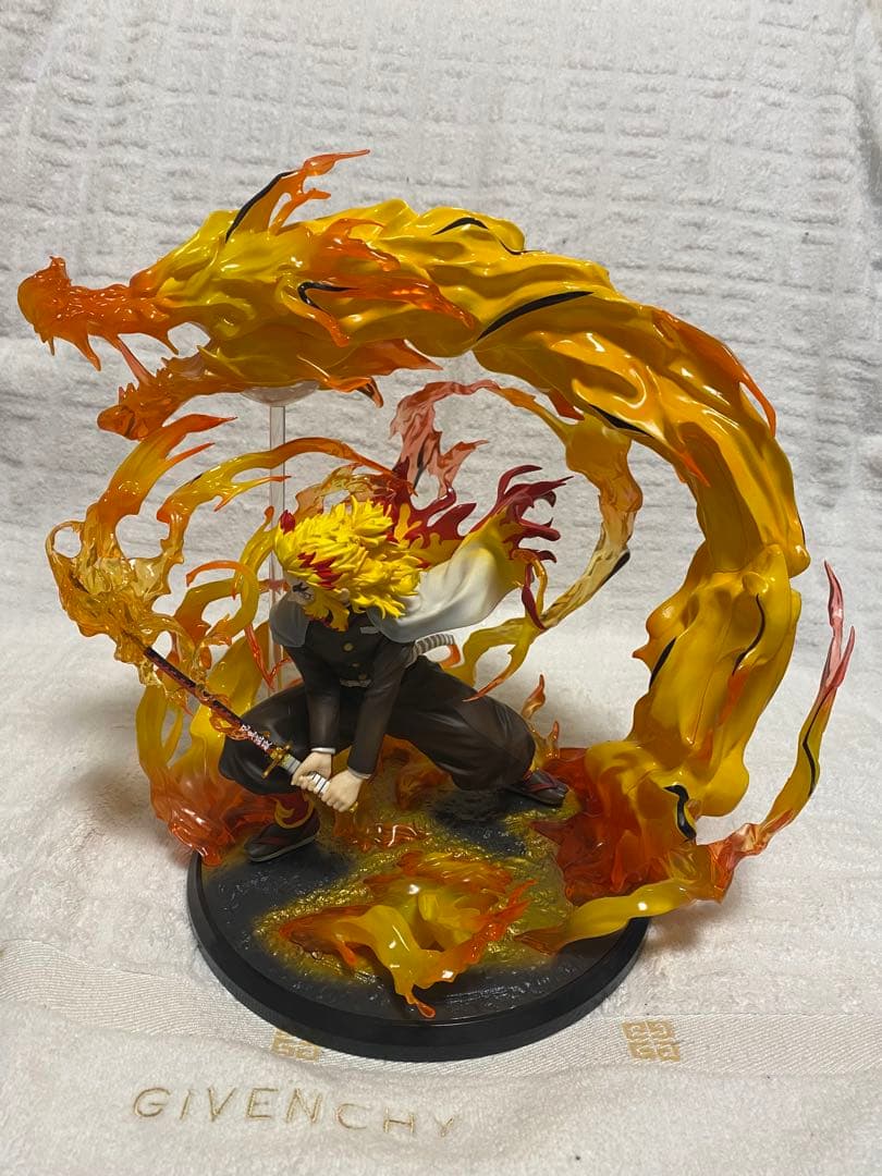 煉獄杏寿郎　1/8スケールフィギュア　炎の呼吸　奥義　玖ノ型・煉獄