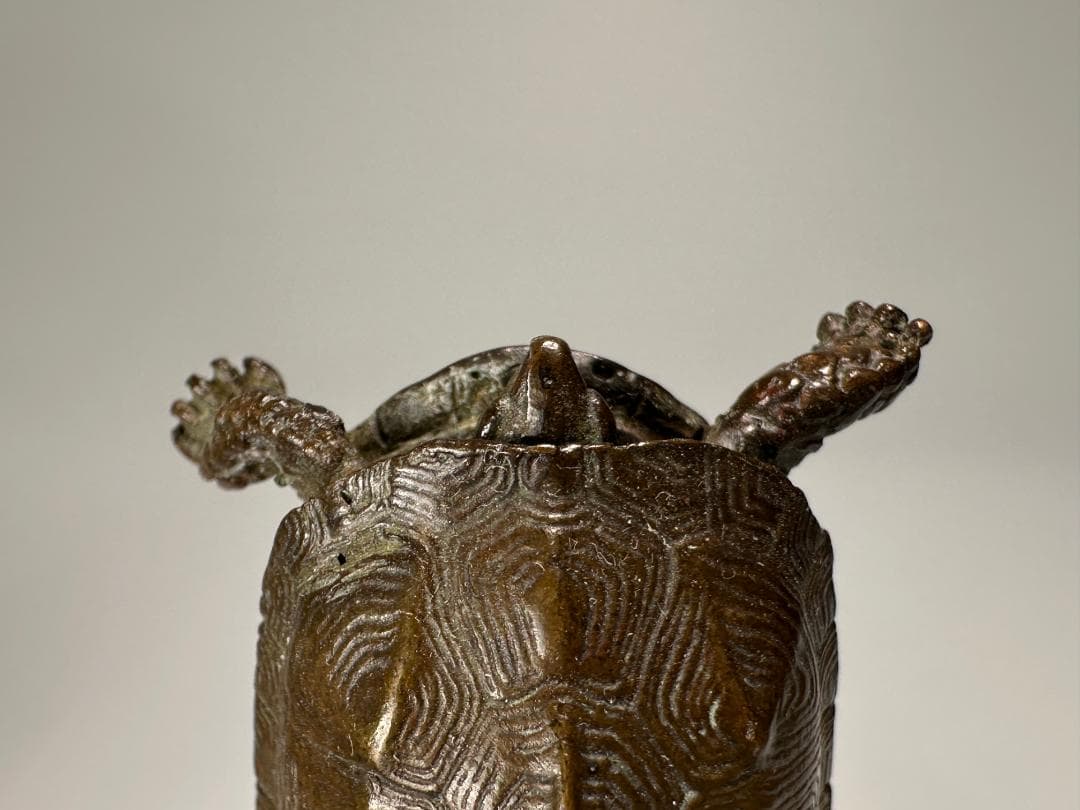 銅製　はた　在銘　亀　カメ　置物　頭尾可動式　鼈　細密細工　煎茶飾り　盆景