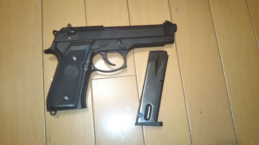 希少な赤箱　マルシンモデルガンベレッタM92FS