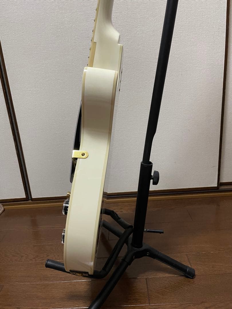 Grass Roots エレキギター　レスポール　白　型番:GC2240559