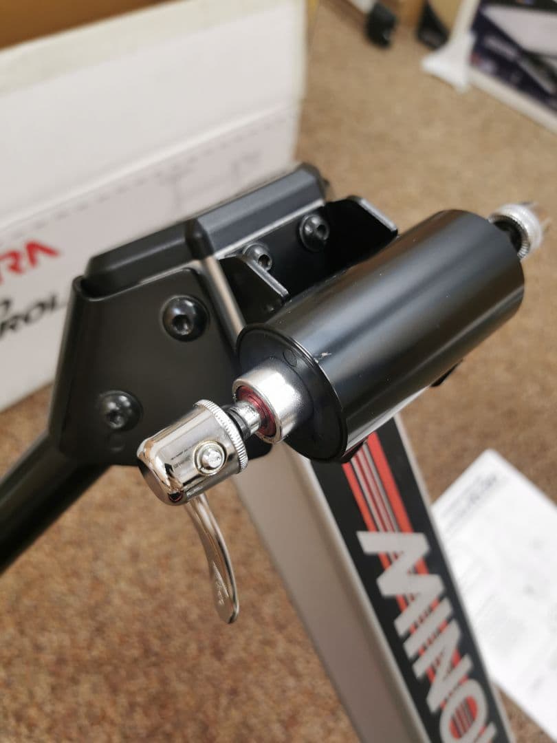 MINOURA ハイブリッドローラー Live Ride FG220