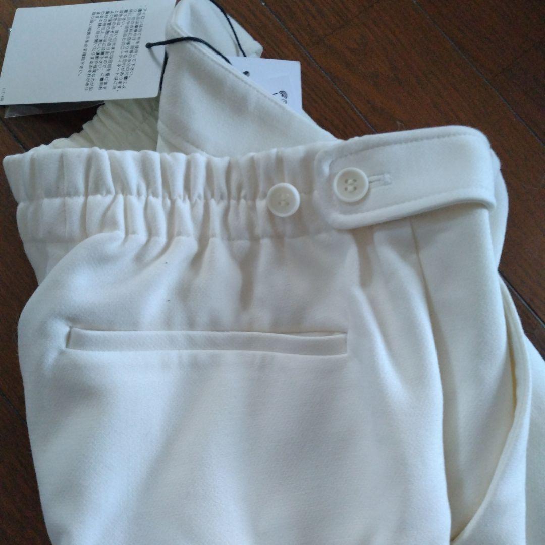 Theory　定番白パンツ