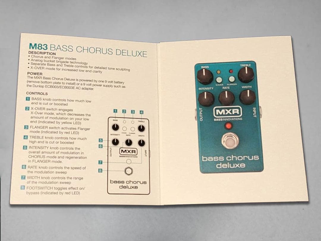 超美品 MXR M83 Bass Chorus Deluxe