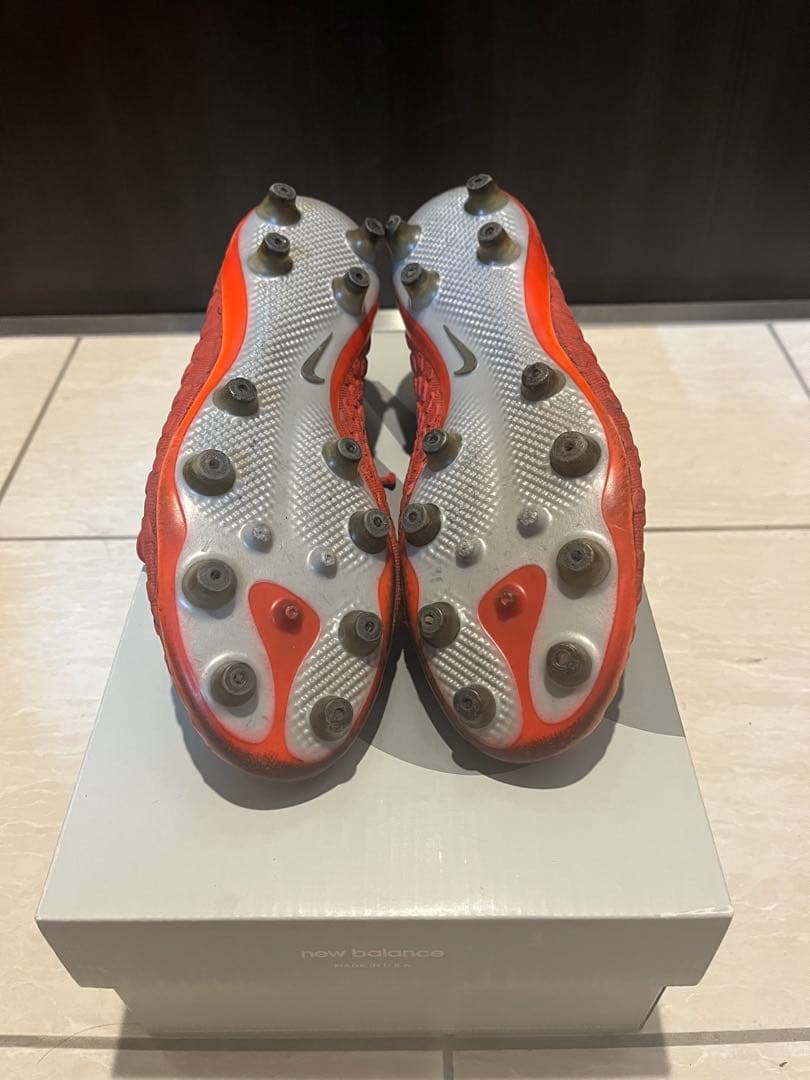 【激レア】ナイキ　ハイパーヴェノム　AG