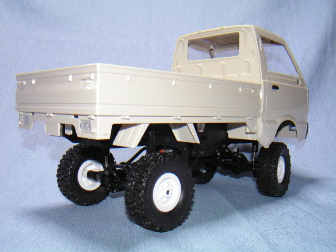 WPL D12 白 4WD化 (WPL JAPAN C14を使用)