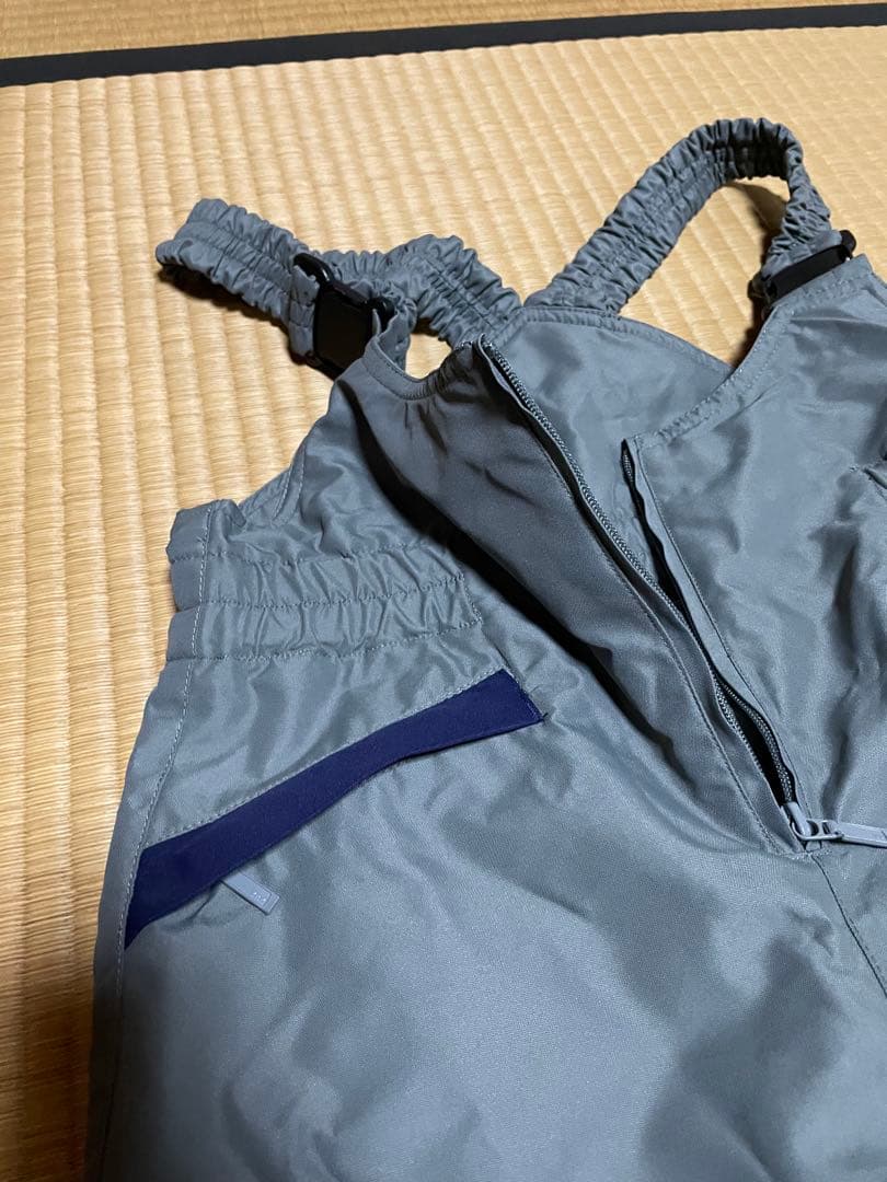 新品　NIKE　キッズ スキーウェア スノーボード 110　雪遊び　そり遊び