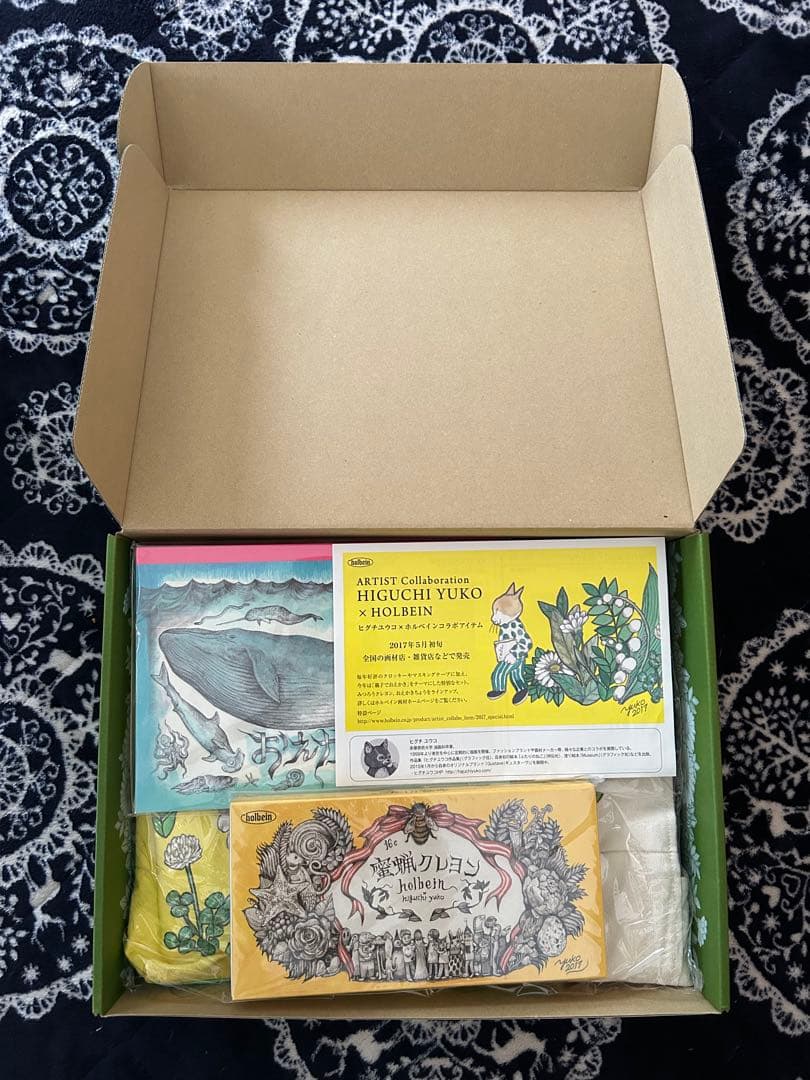 ヒグチユウコ✖️ホルベイン　みつろうクレヨンファミリーバッグセット