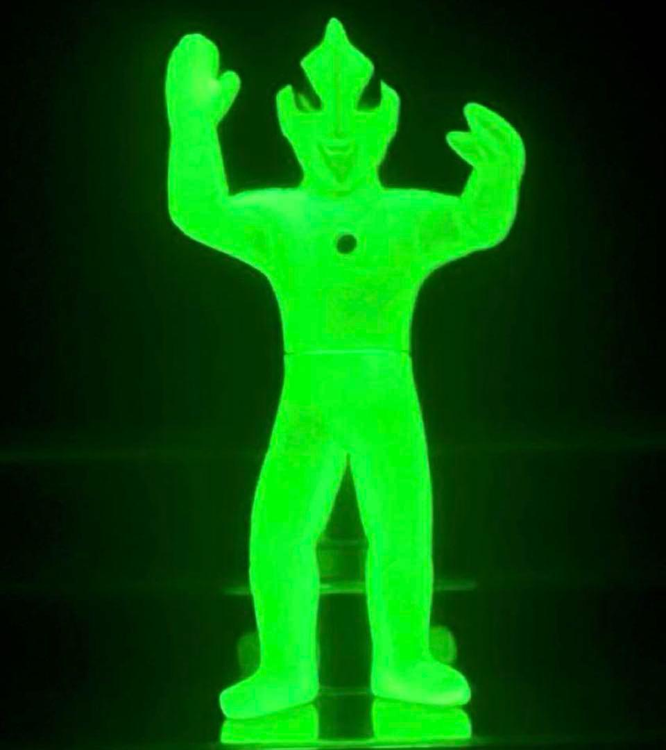 【激レア】ブルマァクソフビ　ニセウルトラマン　畜光ver. 入手困難