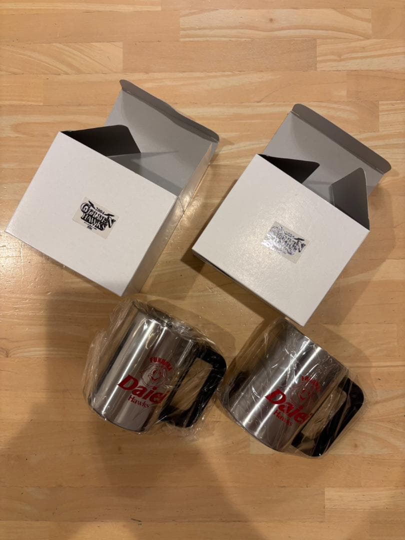 プロ野球グッズ（ダイエーホークス中心）とおまけ（リラックマグッズ、絵葉書）