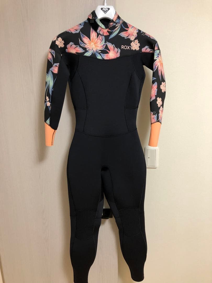 ROXY フラワーパターン ウェットスーツ