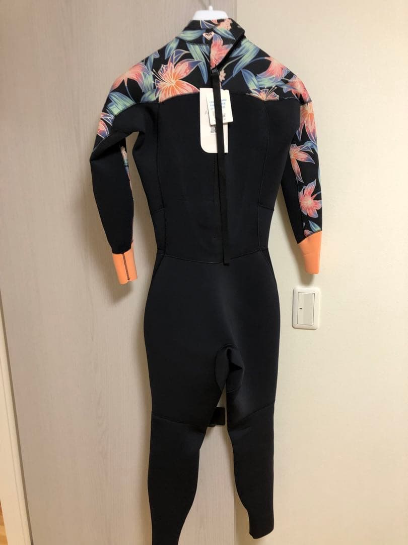 ROXY フラワーパターン ウェットスーツ