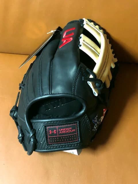 新品☆最高級☆USA限定発売☆星条旗ロゴ☆アンダーアーマー★内野手グローブ★右投