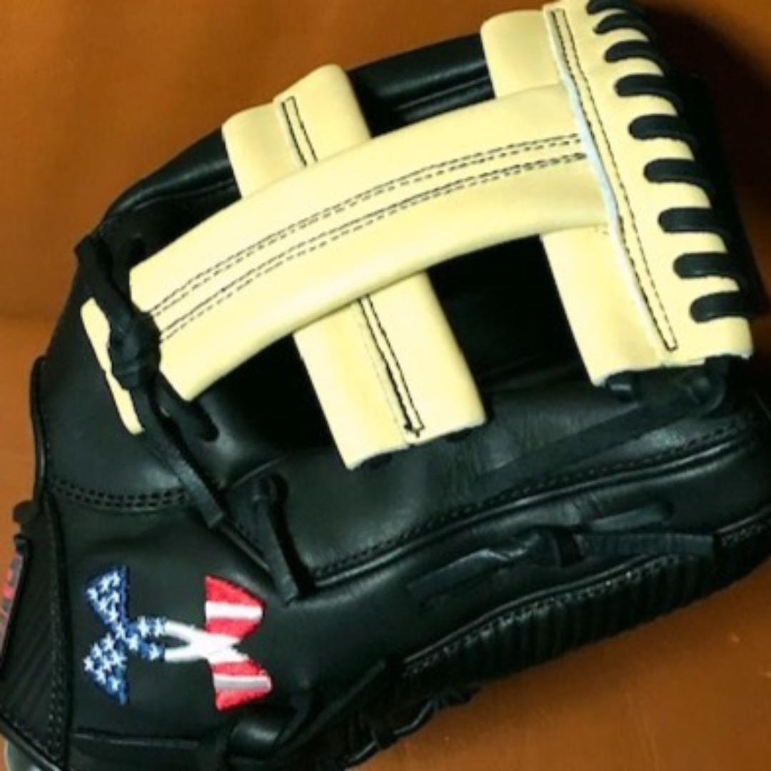 新品☆最高級☆USA限定発売☆星条旗ロゴ☆アンダーアーマー★内野手グローブ★右投