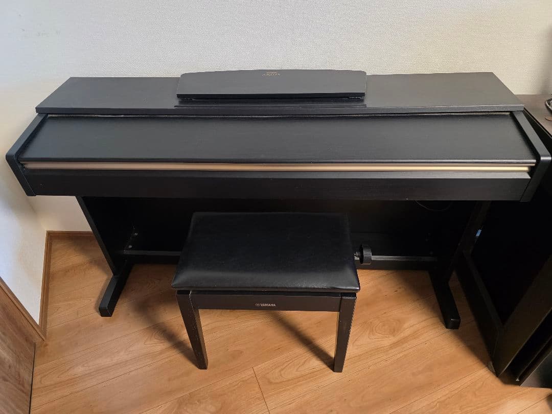 YAMAHA デジタルピアノ ブラック 3ペダル付き