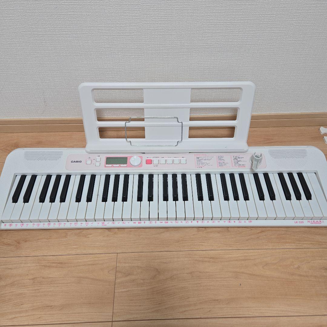 CASIO 電子キーボード ホワイト　LK-320