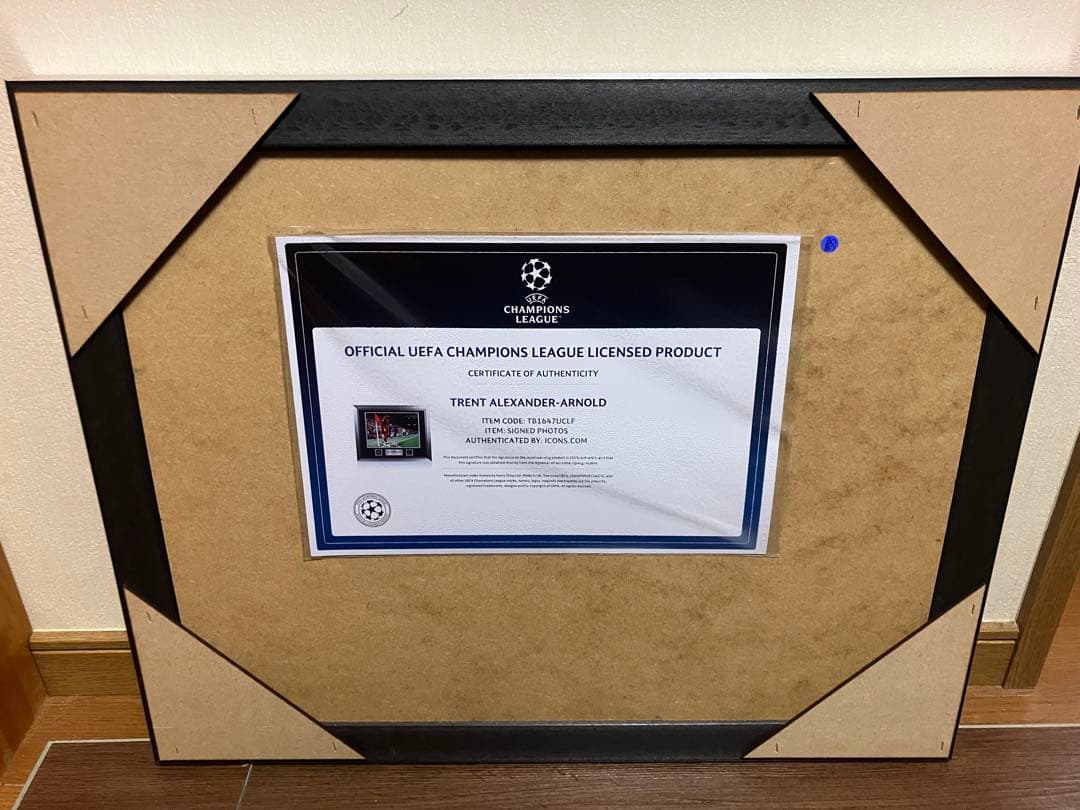 リバプール　アーノルド　フォト　サイン入り