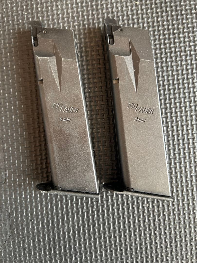 東京マルイSIG SAUER P226 RAIL ガスガン、マガジン、ホルスター