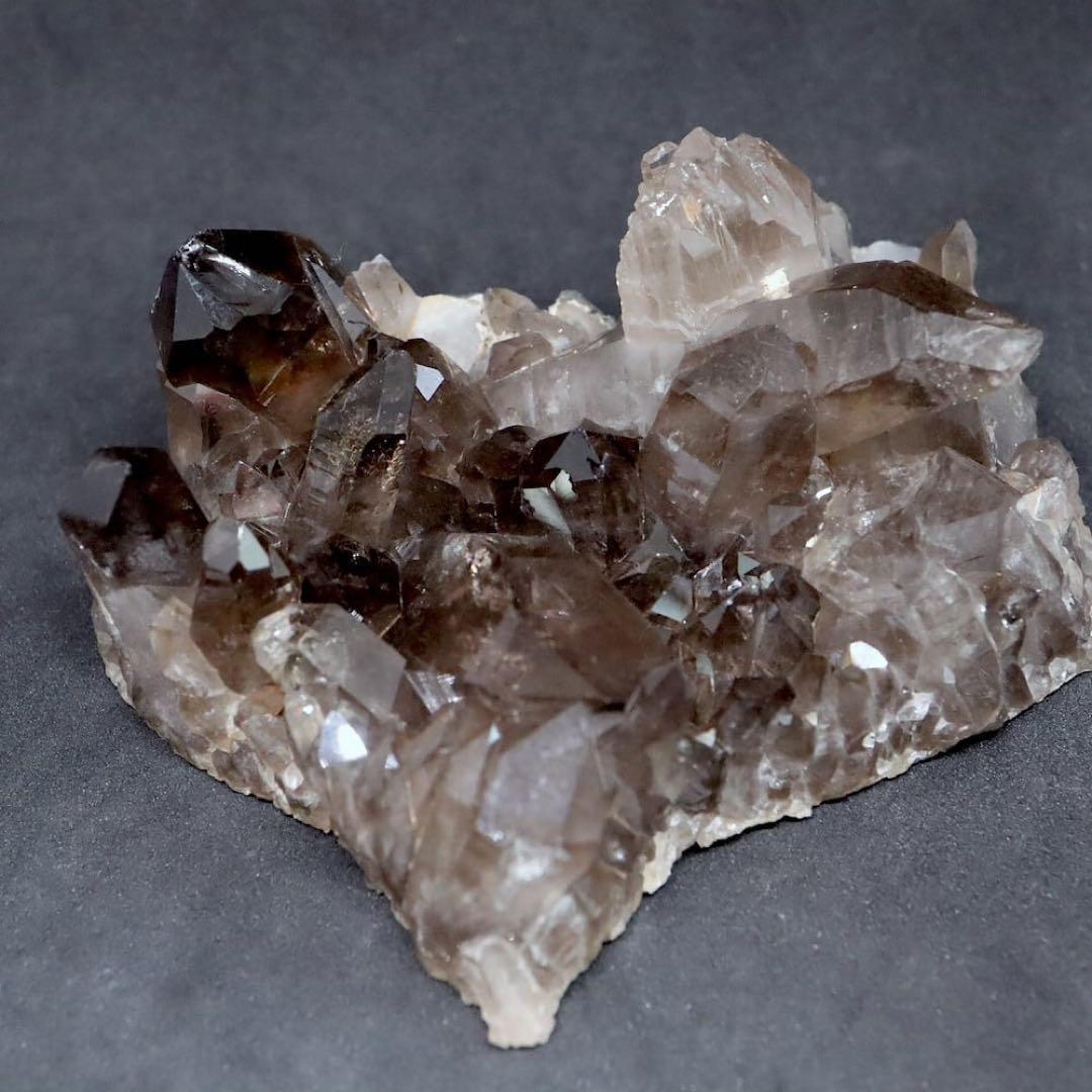 スモーキー クォーツ クラスター 煙水晶 229g SQZ104 原石　天然石