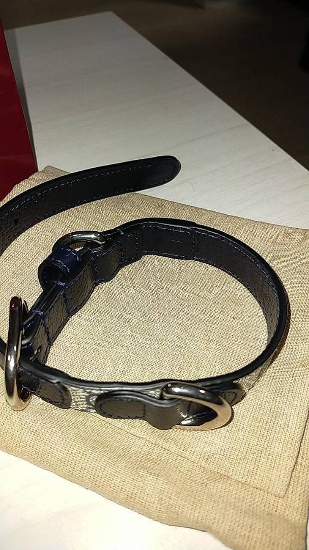 真英GUCCI グッチ　首輪　小型【箱付き】