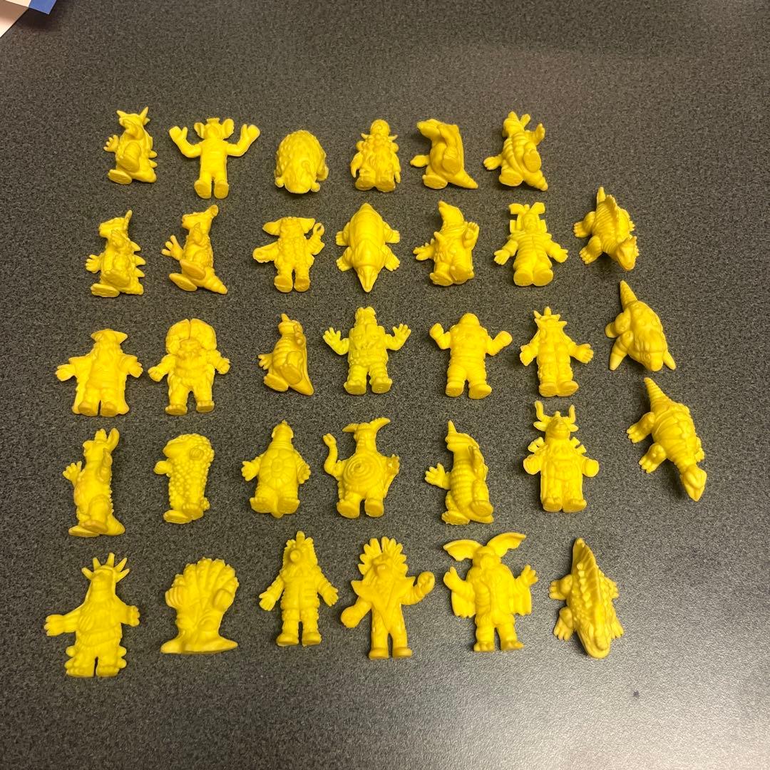 ウルトラマン怪獣消しゴム黄バラ売りOK‼️