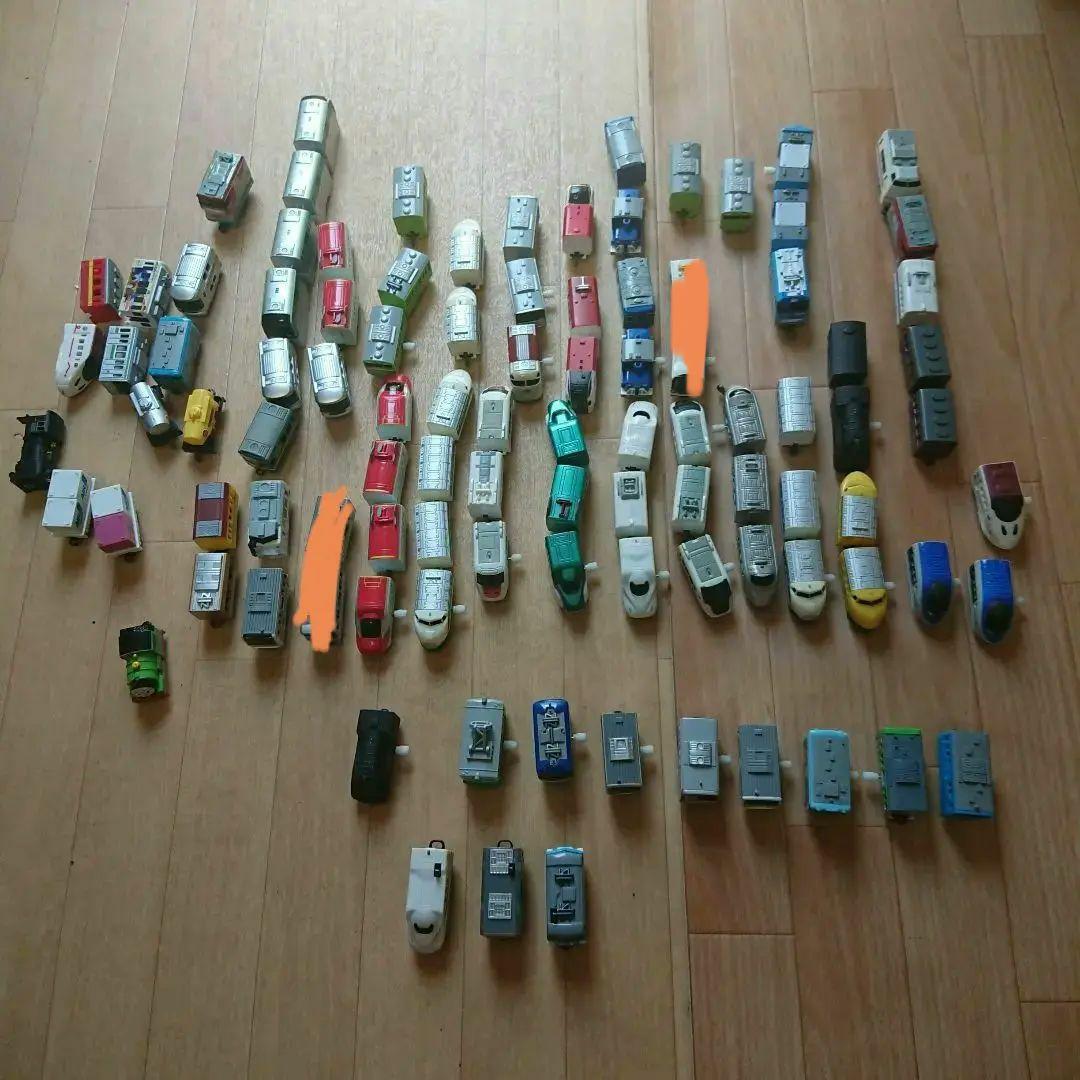 カプセルプラレール