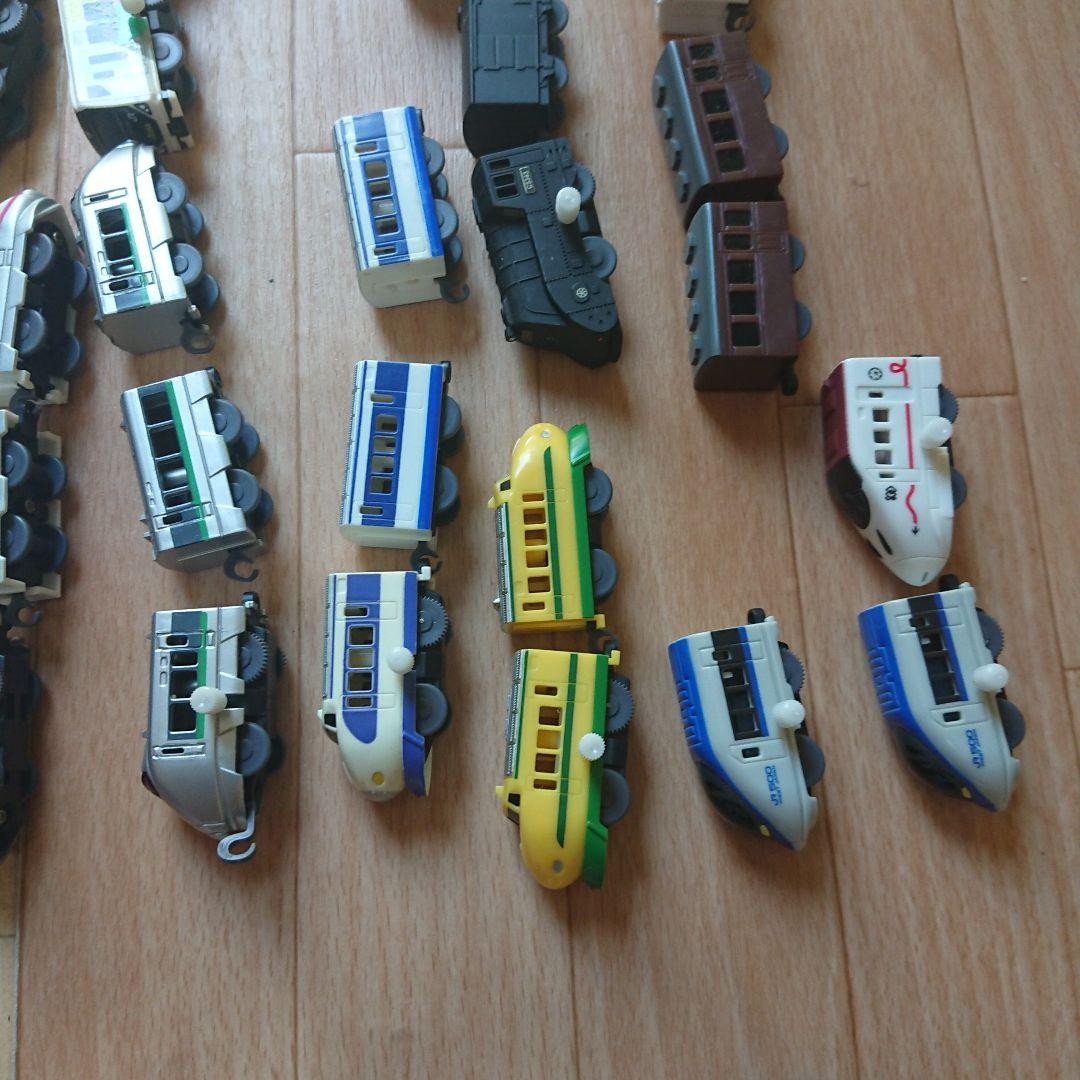 カプセルプラレール