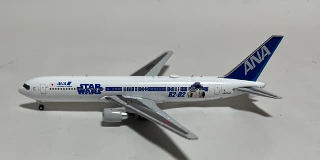 航空機・ヘリコプター ANA B767-300 JA604A STARWARS