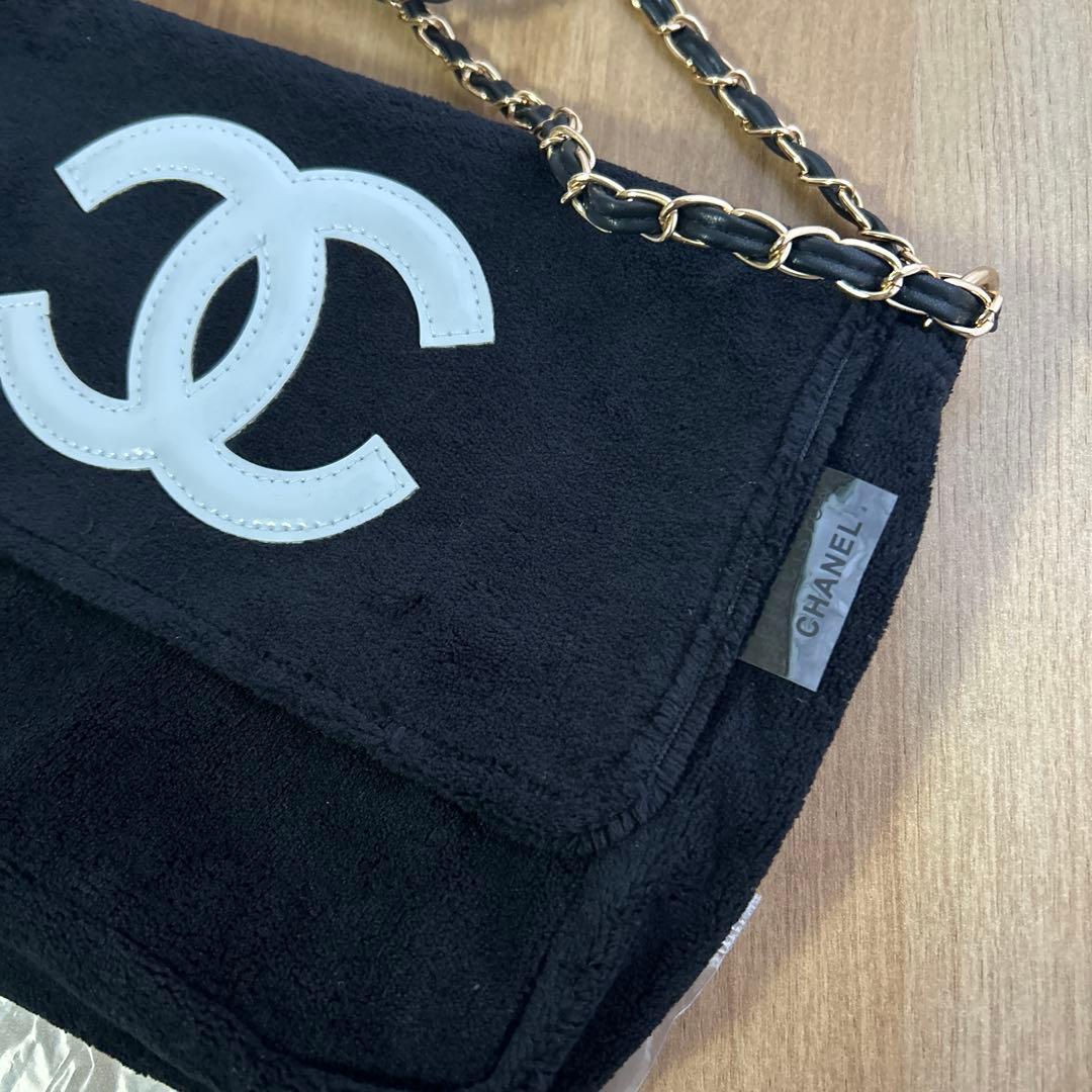 CHANEL シャネル ミニバッグ ポーチ ブラック×ホワイトロゴ✩.*˚