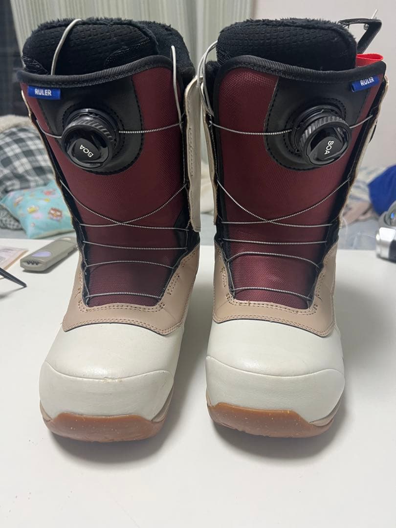 Burtonスノーボードブーツ 男性用