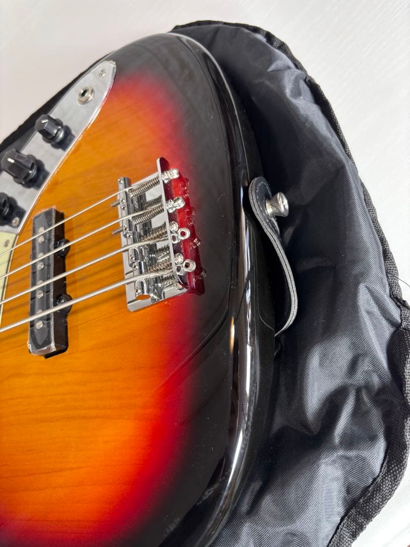 【極美品】buccus エレキベース　4弦BJB-1-RSM/M