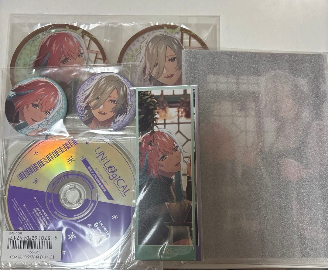 アンロジカル エビテン アクリルスタンド アクスタ アクリルパネル 缶バッジ