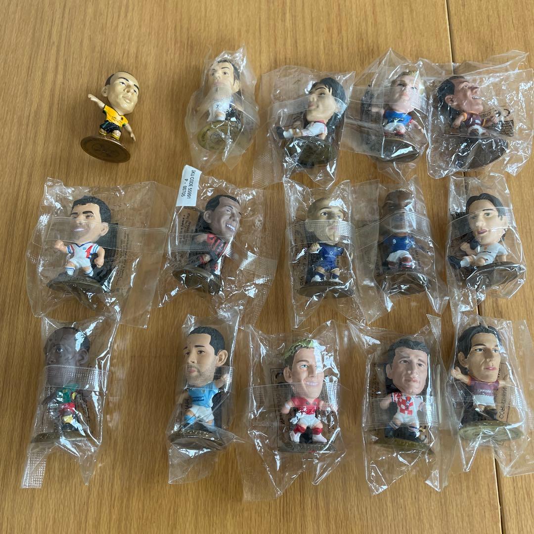 コリンシアン・ミニスターズ・ロナウド・メッシ等大量