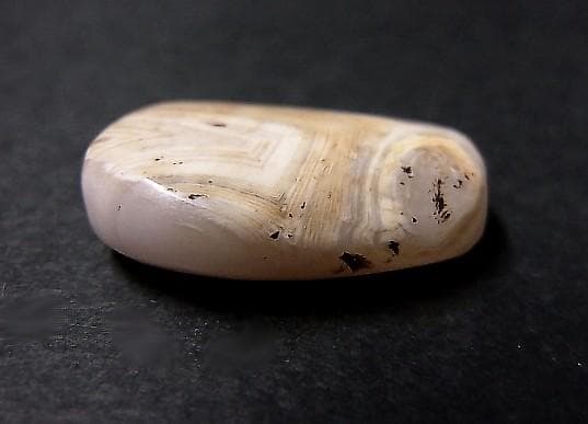 ★K0401★ 古代石 (214) 出土　リアルなスレマニ　 縞瑪瑙 ビーズ