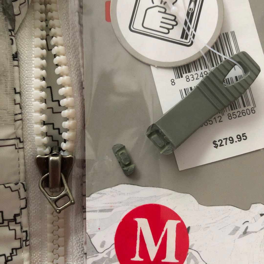 未使用ですが若干難ありです☆ BURTON ダウンジャケット　バートン　スノボ