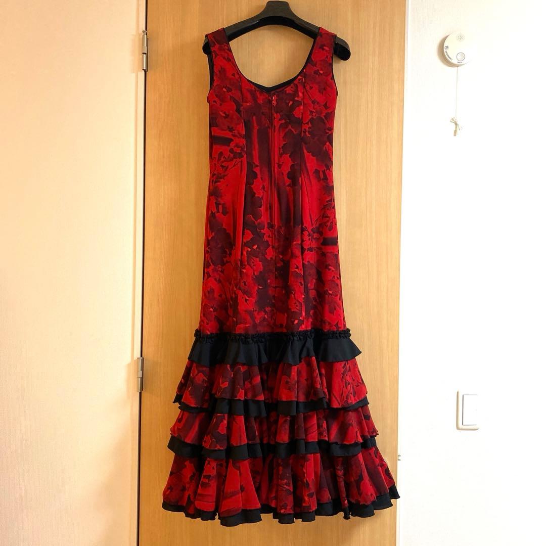 フラメンコ ドレス 赤と黒 花柄