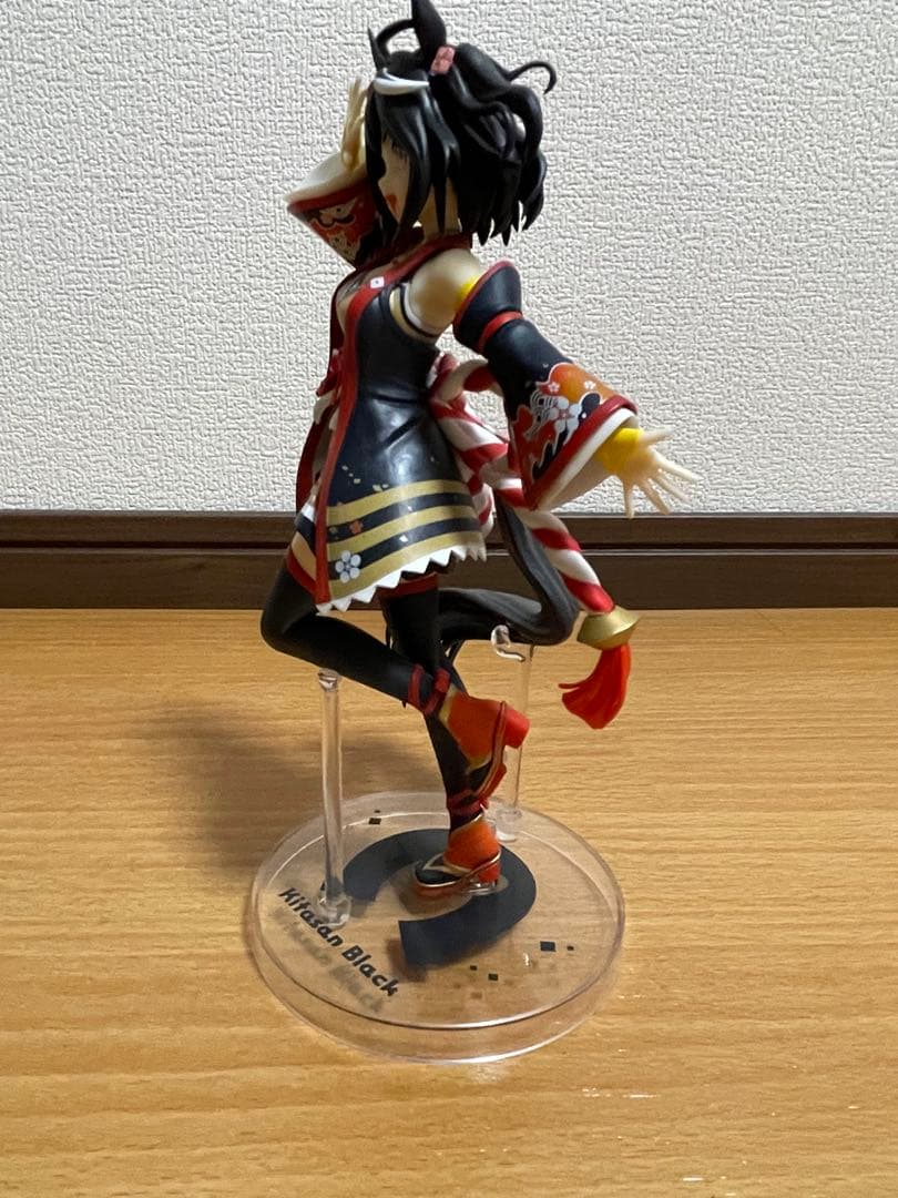 ウマ娘　フィギュア　サトノダイヤモンド　キタサンブラック　シンボリルドルフ