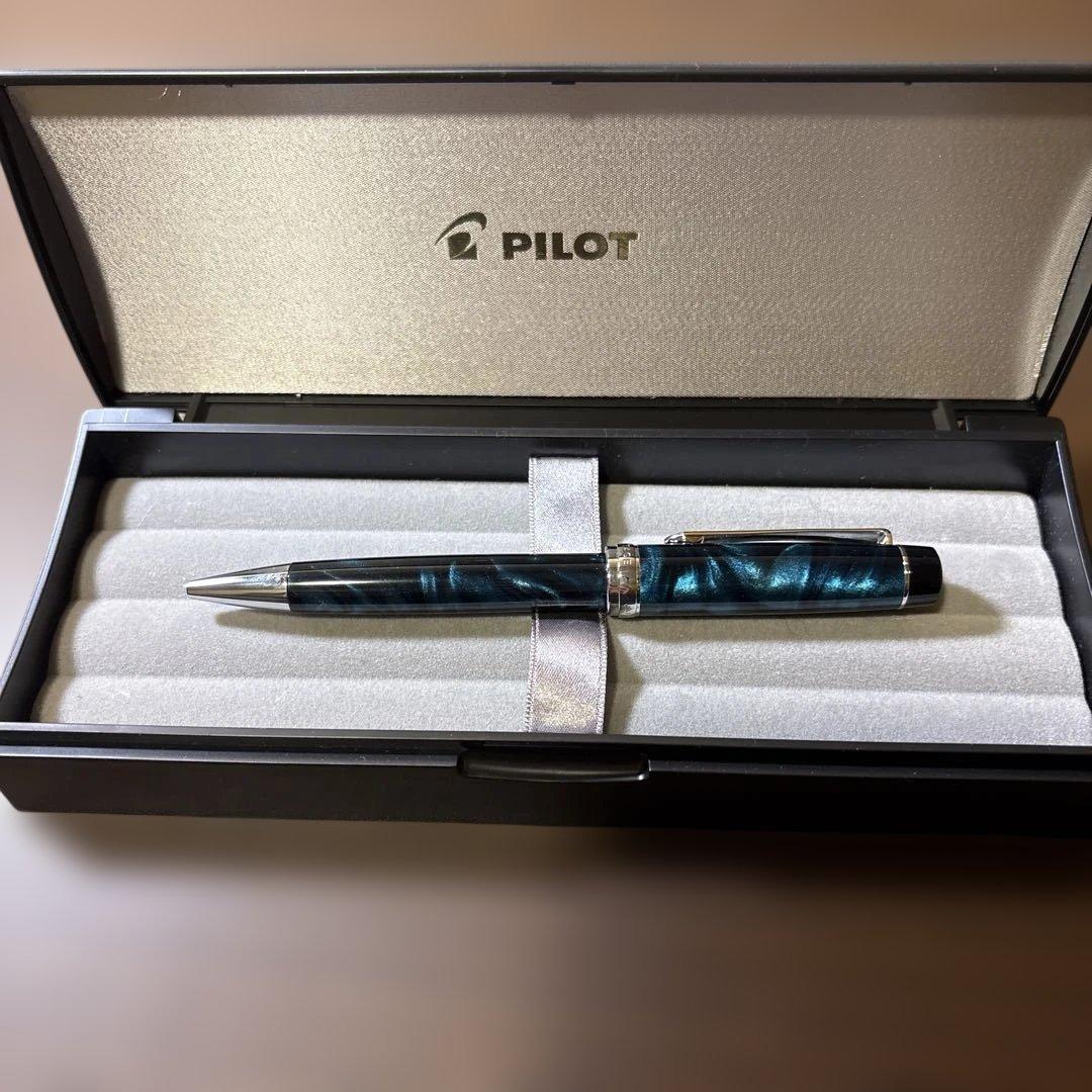 PILOT ボールペン