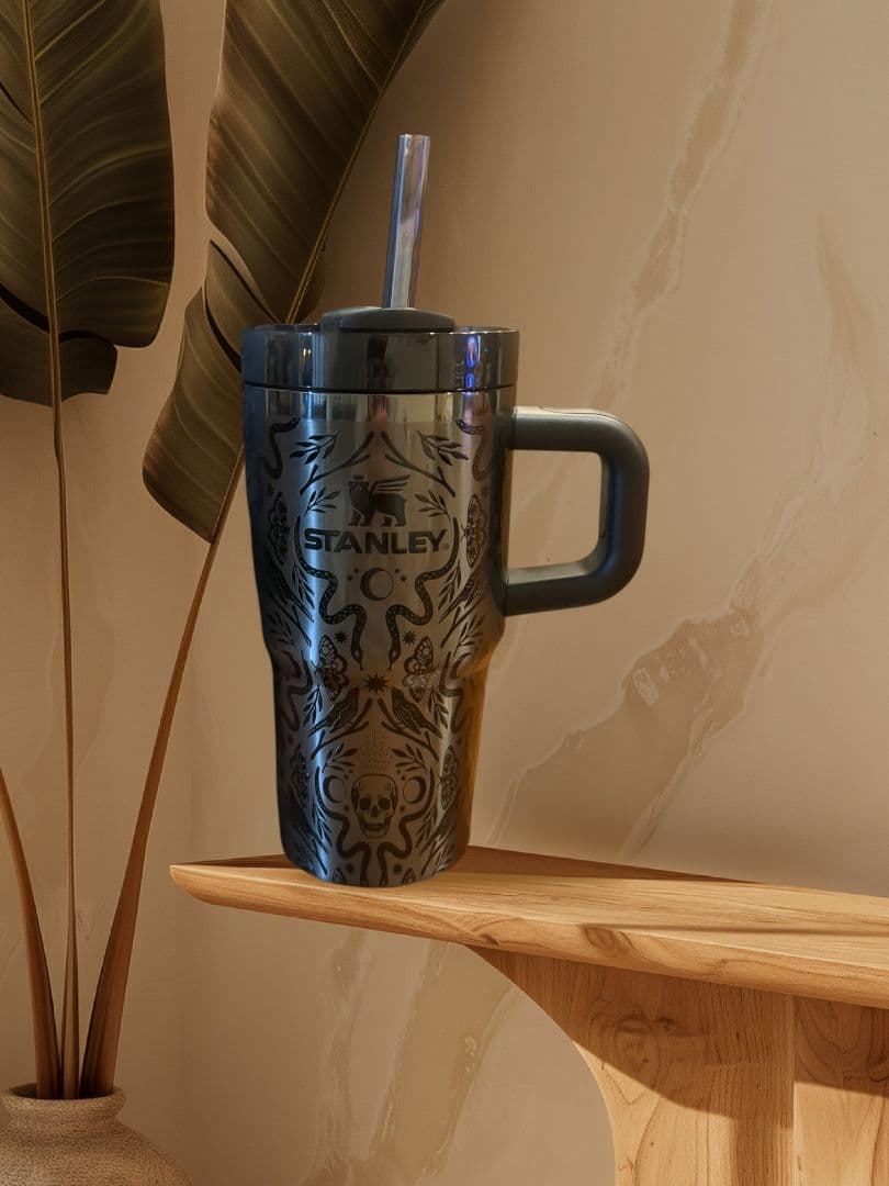 スタンレー クエンチャー 591ml ブラックダマスクハロウィン限定完売品