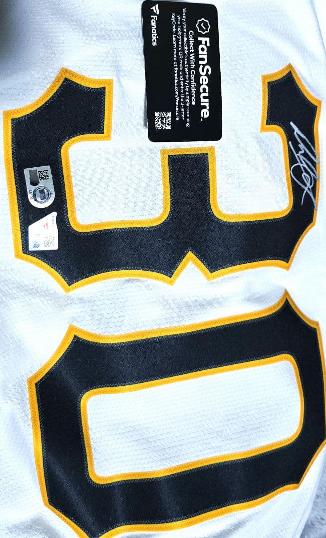 Paul Skenes　直筆サイン入りユニフォーム