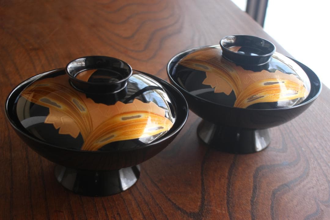 上質黒漆に極上蘭蒔絵の映える大椀2点（検輪島塗蒔絵椀雑煮椀煮物椀