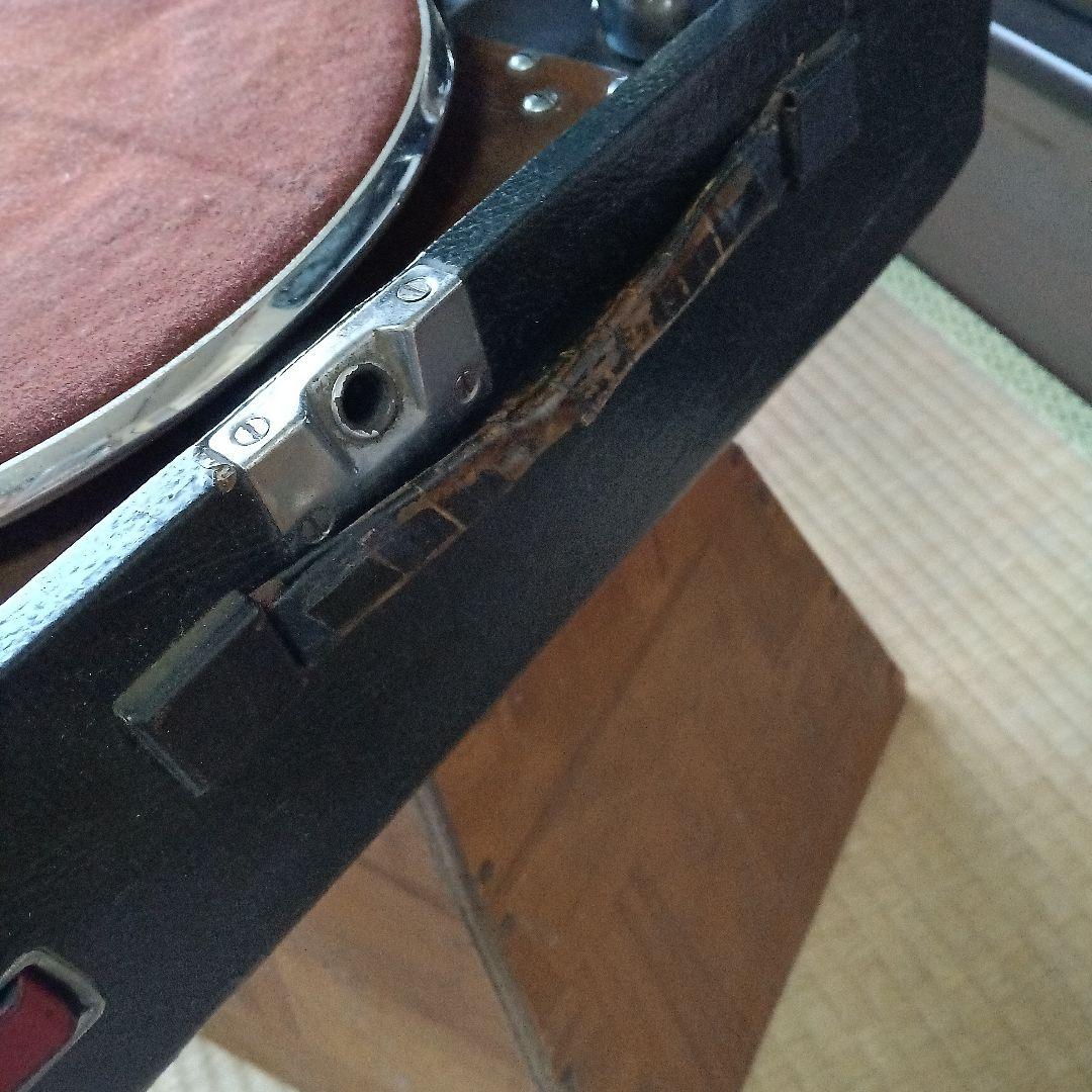 レトロなコロンビアの卓上蓄音機です。