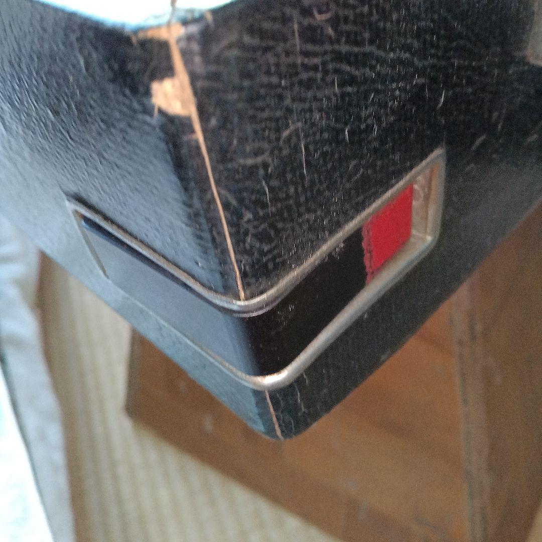 レトロなコロンビアの卓上蓄音機です。