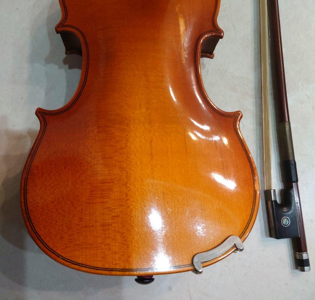 SUZUKI　分数バイオリン1/10 弓・ケース・肩当て付き