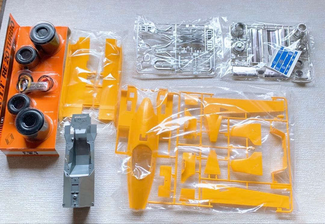 タミヤ 　1/12 　ルノーRE-20ターボ