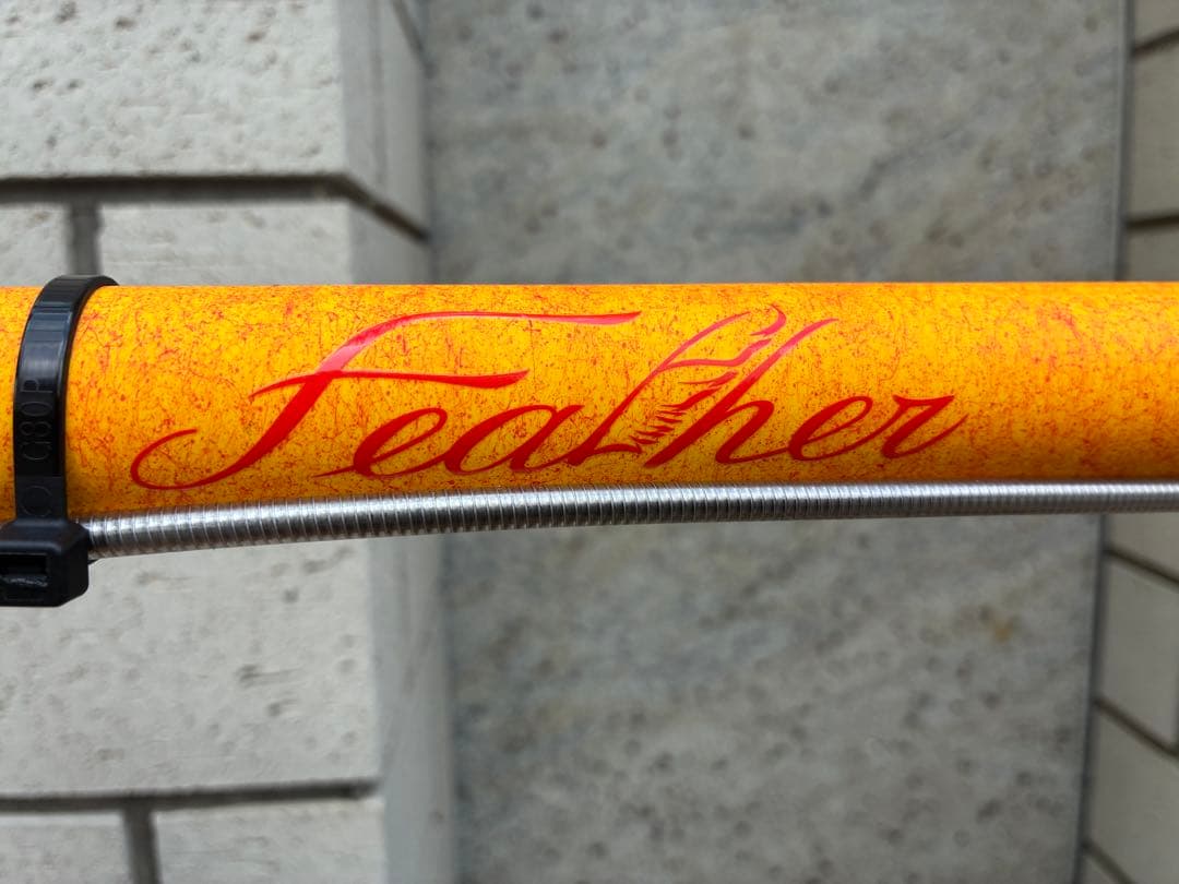 2025年モデルFUJI フェザーマッドオレンジ　カスタムピストバイク560mm